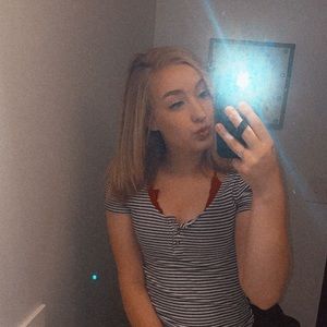 Meet your Posher, Emilee